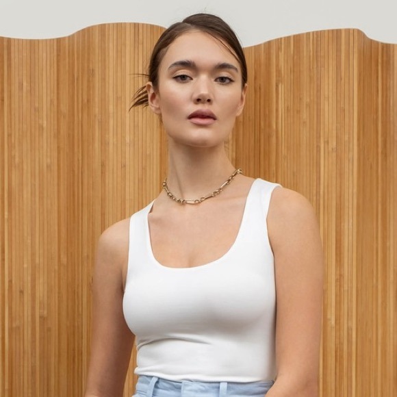 655. Influencer famous cream white sexy Layering tank top stretchy - Picture 3 of 3